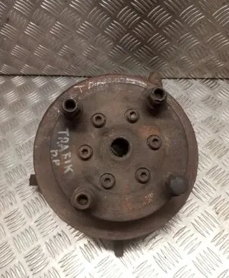 Renault Trafic I Front wheel hub