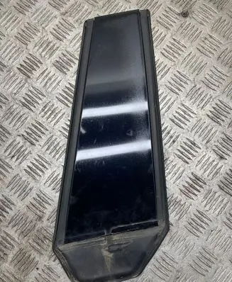 (B) pillar trim (bottom)
