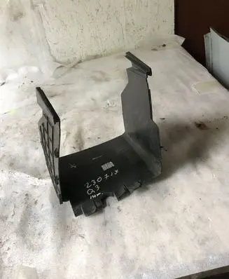 Audi Q3 8U Battery box tray 3c0915335