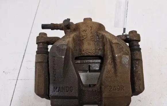 Fiat 500X Front brake caliper