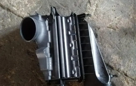 Mercedes-Benz ML W164 Air filter box A6420940204