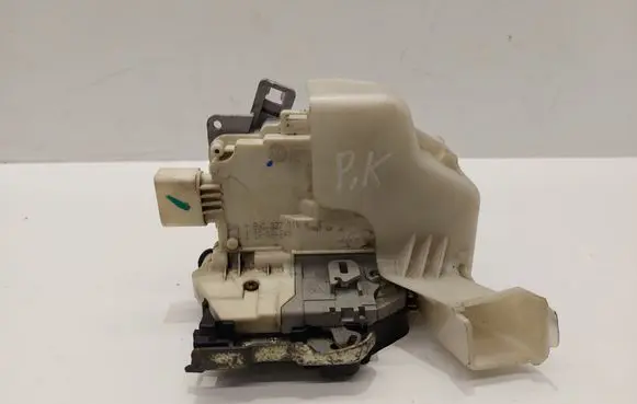 Audi A4 S4 B8 8K Front door lock 8J1837015A