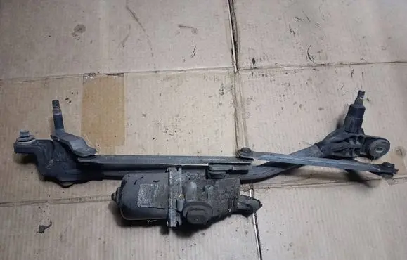 Renault Megane III Front wiper linkage and motor 9259072
