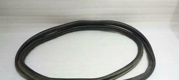 Audi A3 S3 8P Trunk rubber seal (body) 8P3827705J