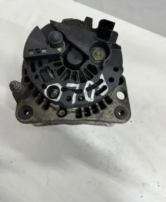 Volkswagen Polo III 6N 6N2 6NF Generator/alternator 037903025L 0124315005