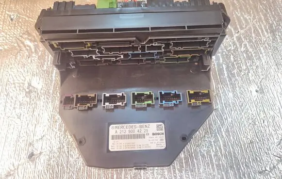 Mercedes-Benz E W212 Climate control unit A2129004225 A2129027408 A2129011307