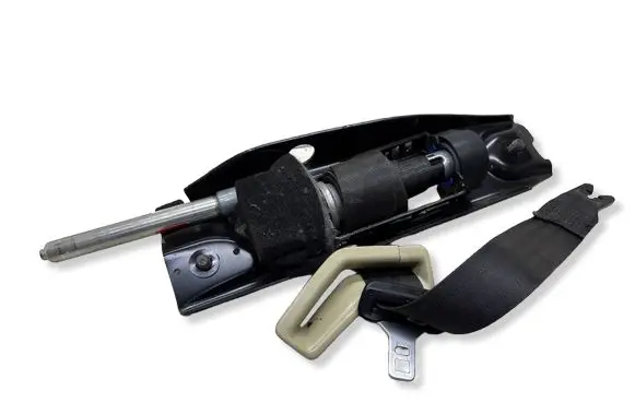 Volvo V70 Front seatbelt 615309400C