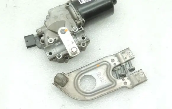 BMW 3 F30 F35 F31 Wiper motor 7267503 61617260488