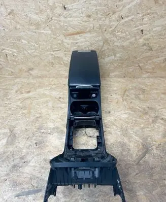 Volvo V70 Armrest 39842517
