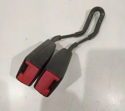 Middle seatbelt (rear)
