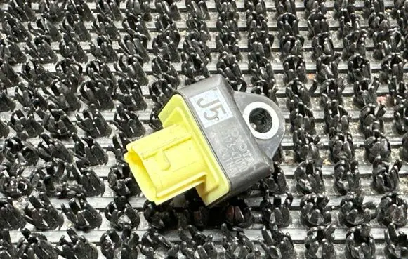 Toyota Prius (XW50) Airbag deployment crash/impact sensor 8917347050