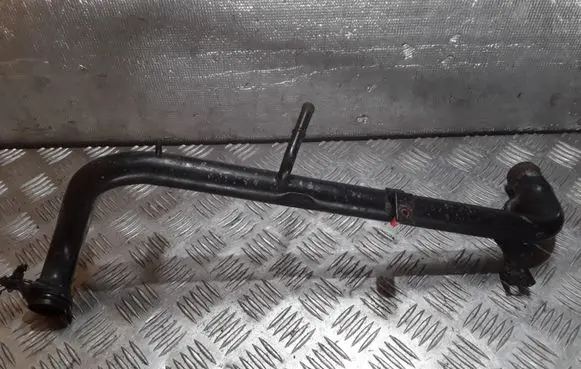 Volkswagen PASSAT B5.5 Engine coolant pipe/hose 6B121071L