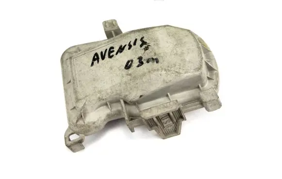 Toyota Avensis T250 Headlight/headlamp dust cover 16858