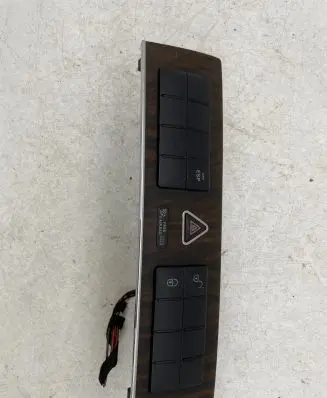 Mercedes-Benz C W203 Hazard light switch 2038702510 33634902 50319142001