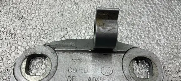 Volvo XC60 Rear door lower hinge A046572