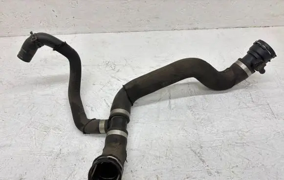 Audi A6 S6 C6 4F Engine coolant pipe/hose