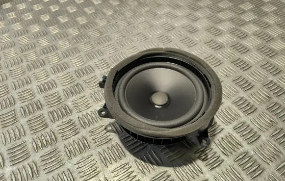 Volvo XC60 Subwoofer speaker 31489120
