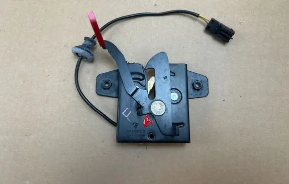 Porsche 911 997 Engine bonnet/hood lock/catch 99751105300