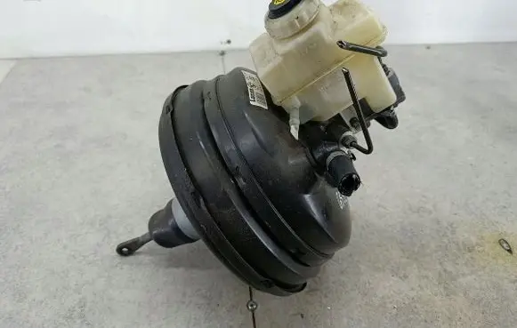 BMW 5 E39 Brake booster 1165057