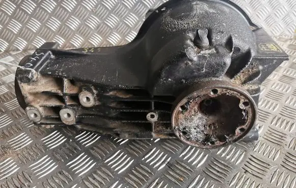 Volkswagen PASSAT B5 Rear differential 01R525053E