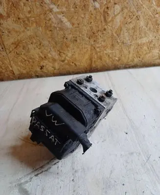 Volkswagen PASSAT B5.5 ABS Pump 8E0614111AB 0265216559