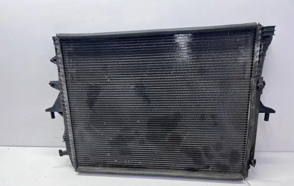 Audi Q7 4L Coolant radiator 7L6121253B
