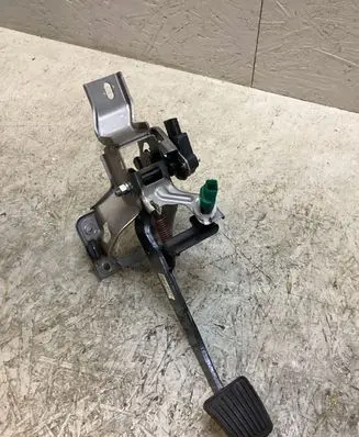 KIA Sportage Brake pedal 32800D7705 NKBA0036