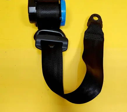 Daewoo Lanos Rear seatbelt 0426105