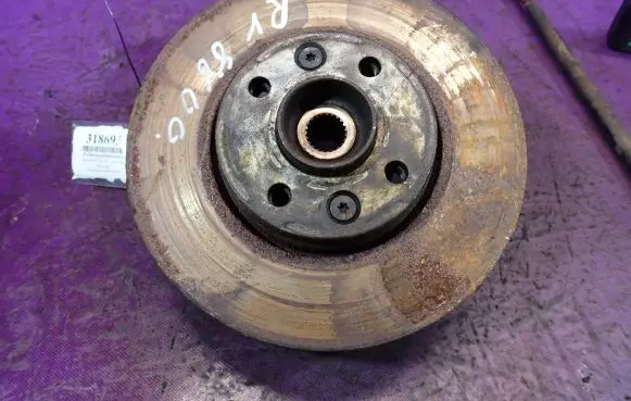 Renault Clio III Front wheel hub spindle knuckle