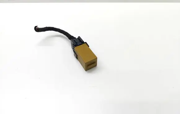 BMW 5 E60 E61 Window wiper relay 8384505 61368384505