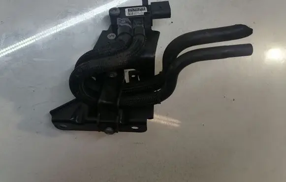 Volkswagen PASSAT B7 Exhaust gas pressure sensor 076906051B 1K0131552N