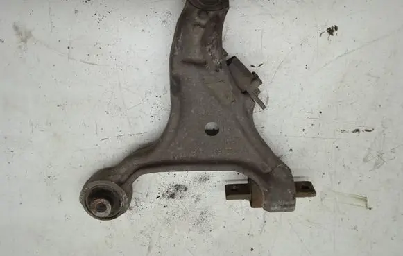 Volvo S70 V70 V70 XC Front lower control arm/wishbone 9492119