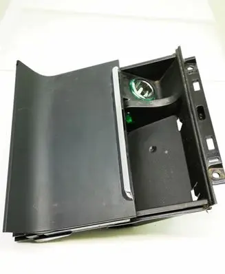 Skoda Superb B6 (3T) Ashtray (front) 3T0863077B 3T0857962 3T0863077