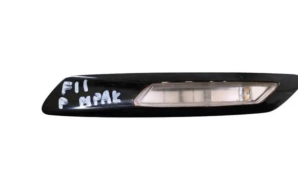 BMW 5 F10 F11 Front fender indicator light 