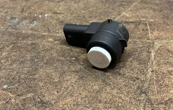Mercedes-Benz E C207 W207 Parking PDC sensor A2125420118