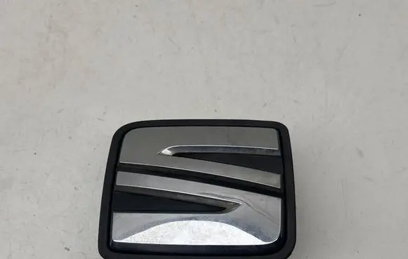 Seat Leon (5F) Tailgate/trunk/boot exterior handle 5F0827565D