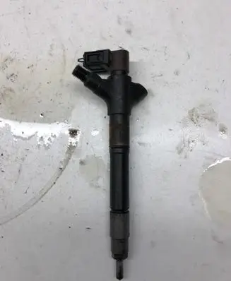 Toyota Avensis T270 Fuel injector 2367026060