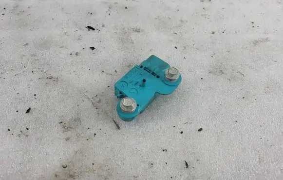 Opel Corsa C Airbag deployment crash/impact sensor 343149712 09115067E