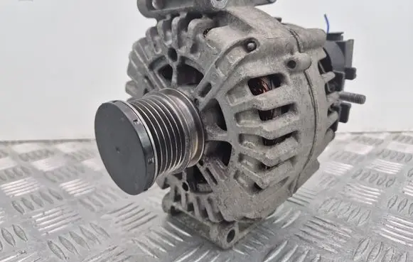 Mercedes-Benz C W204 Generator/alternator A0009062822
