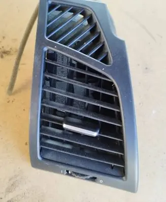 BMW 1 E81 E87 Dashboard side air vent grill/cover trim 7059188