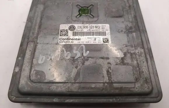 Volkswagen Golf VI Engine control unit/module 03L906023MQ 03L907425C 5WP42696AA