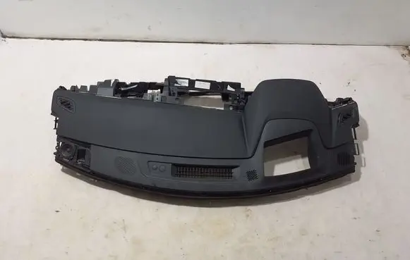 Nissan Qashqai J12 Dashboard 682006UN4A
