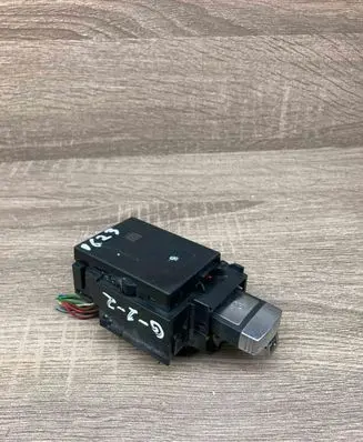 Volkswagen PASSAT B7 Ignition lock 3C0905843T