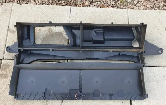 Tesla Model Y Intercooler air guide/duct channel 160158128C