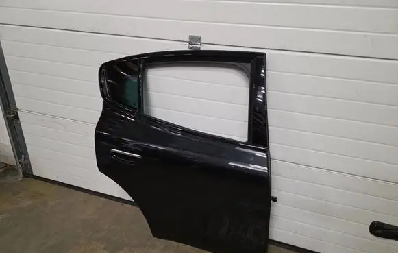 Maserati Grecale Rear door