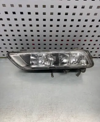 Volkswagen PASSAT B7 Front fog light 17662401