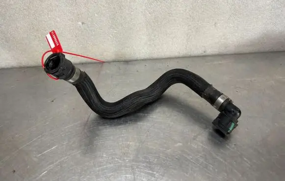 Engine coolant pipe/hose