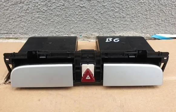 Volkswagen PASSAT B6 Glove box