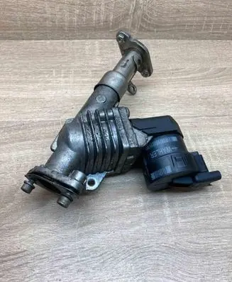 BMW 3 E90 E91 EGR valve 7563241