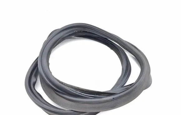 Renault Megane IV Trunk rubber seal (body) 